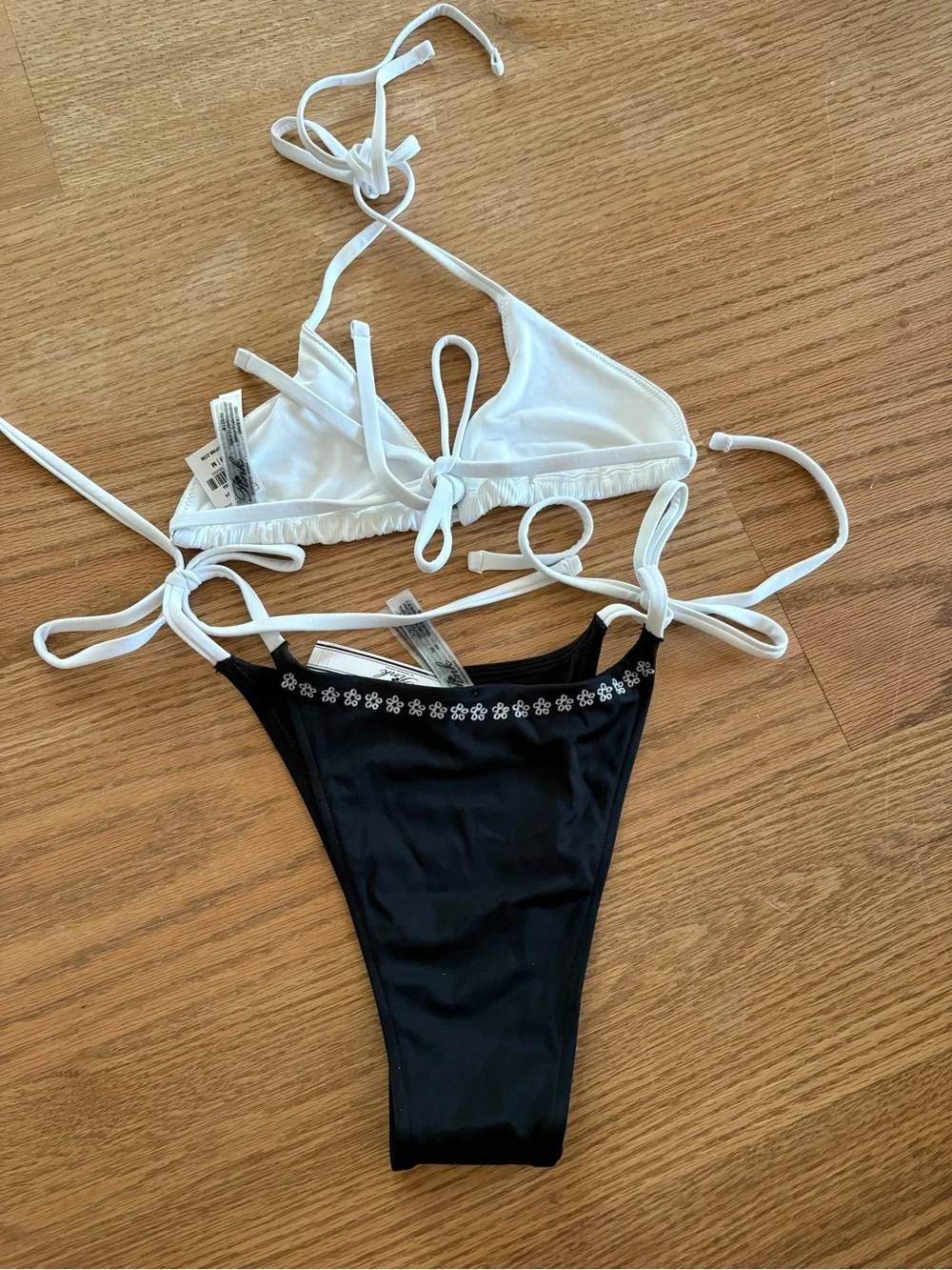 Frankie’s bikinis set